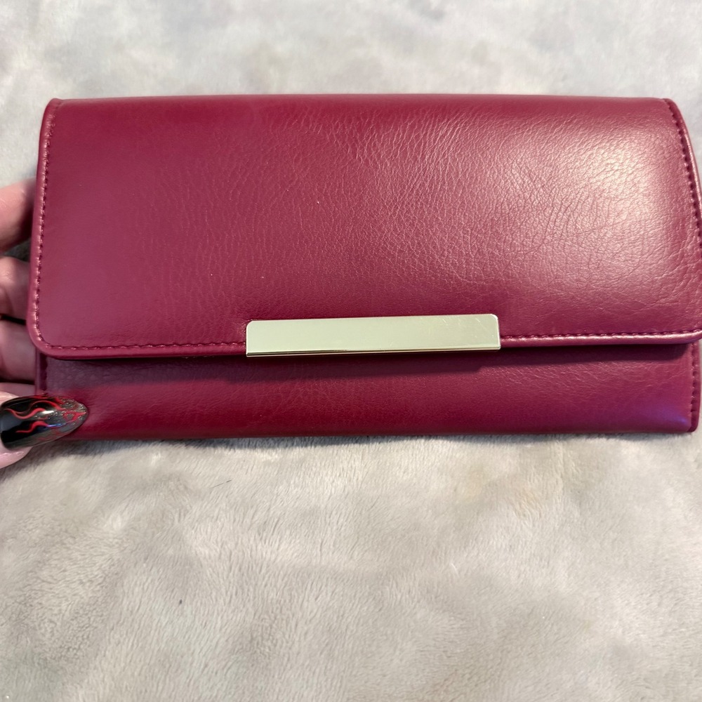 StyleKeeper S2120 Burgundy Organizer Wallet Clutch Gold Tone Unused
